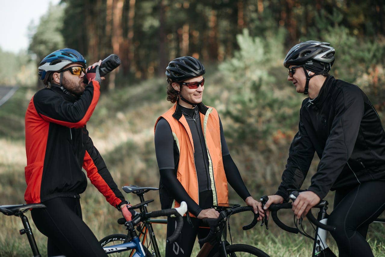 Odkryj świat przez okulary sportowe: Jak efektywnie wybrać najlepsze rozwiązanie?